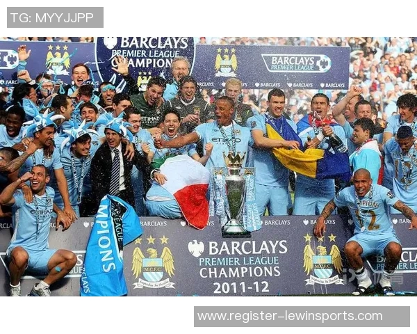 武汉足球队配合引发热议欧冠赛场上的争议与反思