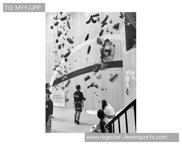 武汉攀岩队阵地战打法解析与运动专业视角的深度剖析 武汉攀岩队阵地战打法解析与运动专业视角的深度剖析