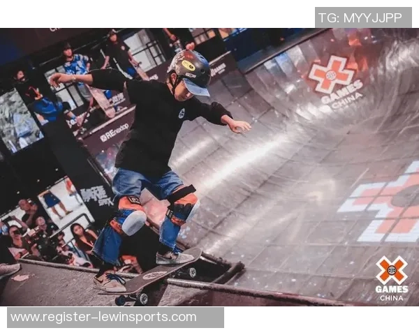 今年运动数据重庆滑板队进攻策略解析与滑板文化的深度融合探讨